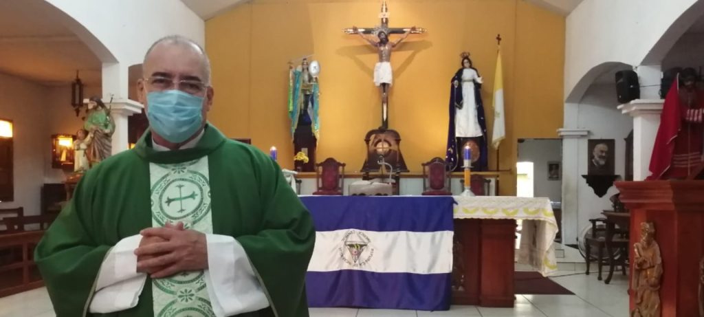 Padre Edwing Román: «Los nicaragüense le dieron la espalda a Ortega, porque no hubo ninguna elección». Foto: Artículo 66 / Noel Miranda