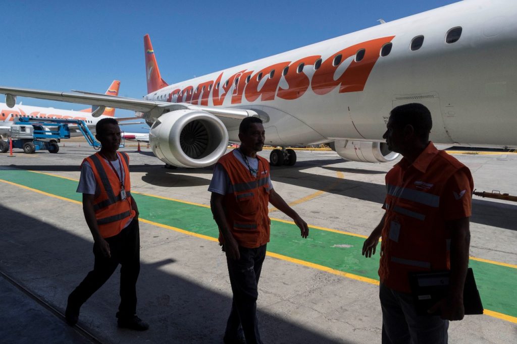 Venezuela busca ampliar conexiones de su línea aérea Conviasa, sancionada por EE-UU
