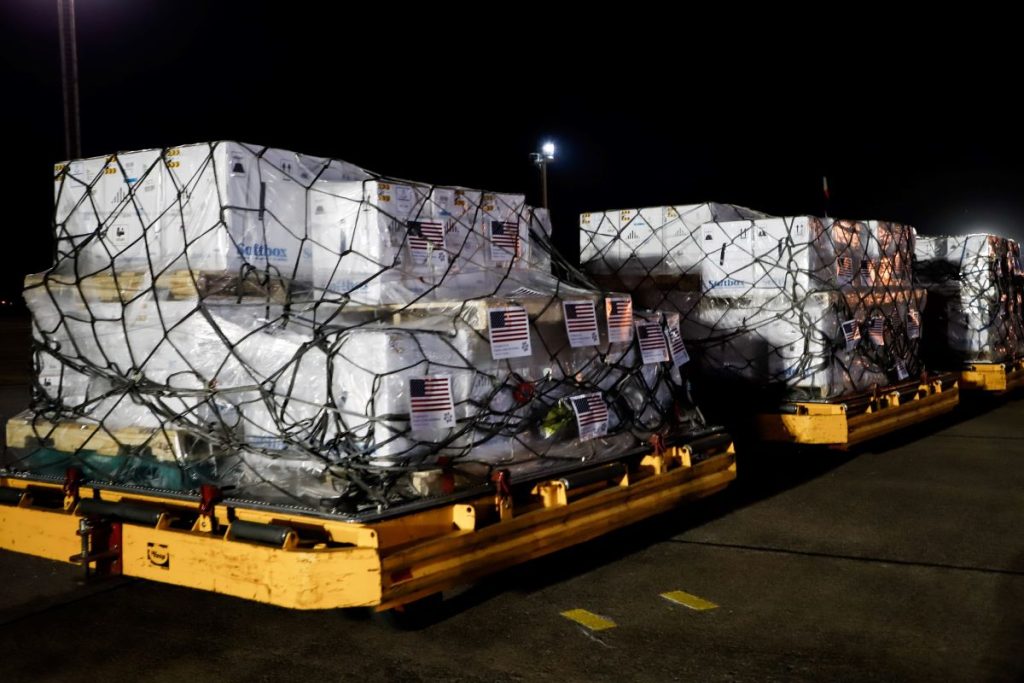 Nicaragua recibe más de 300 mil vacunas contra la covid donadas por Canadá