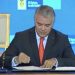 Presidente Duque aumenta salario mínimo a 256 dólares en Colombia