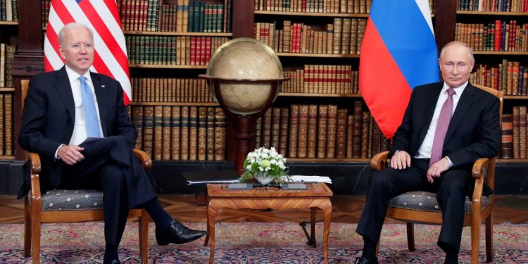 Rusia espera que reunión entre Biden y Putin sea larga y libere tensiones entre potencias