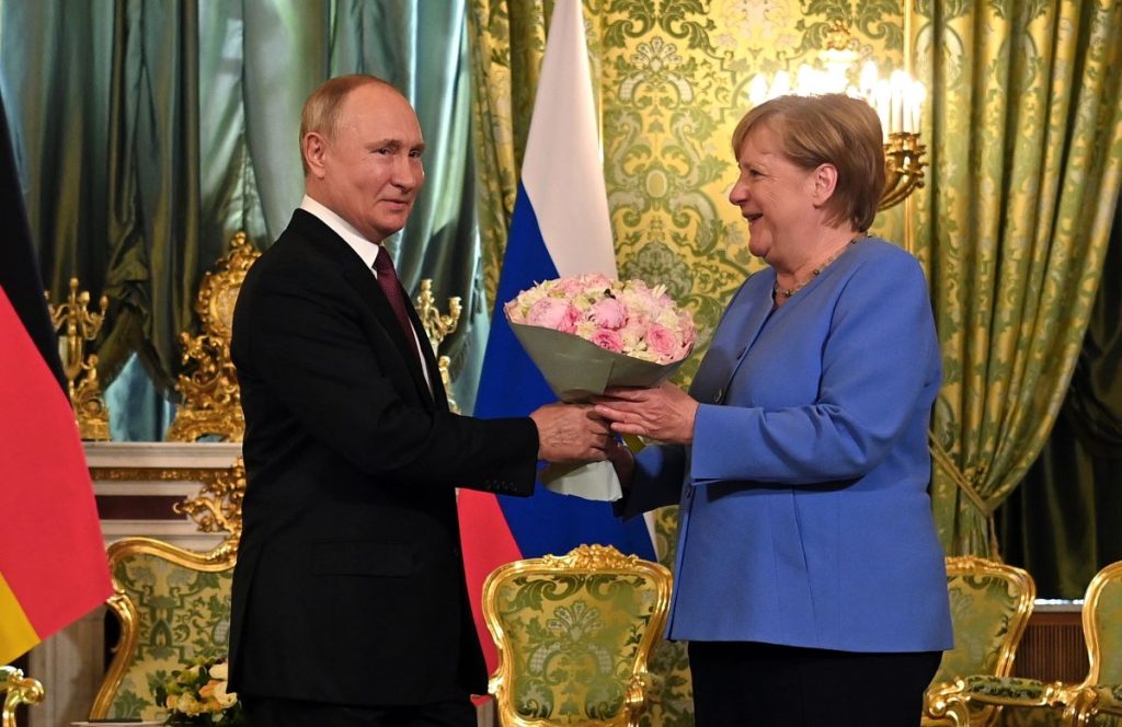 Rusia y Portugal despiden con honores a excanciller Angela Merkel