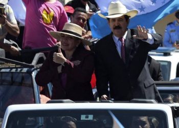 Castro y Zelaya, el primer matrimonio hondureño de dos presidentes, y la segunda pareja en Centroamérica