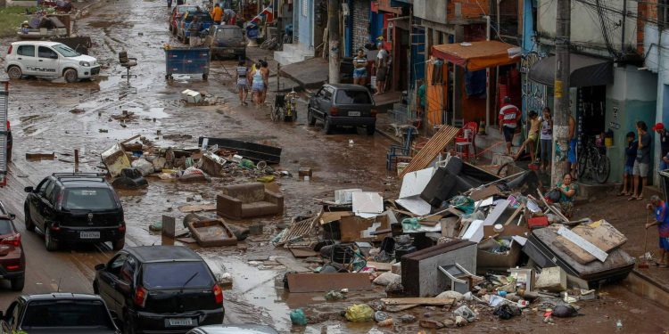 Al menos tres muertos y varios heridos por las fuertes lluvias en Sao Paulo, Brasil