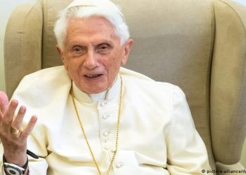 Salud Papa Benedicto XVI
