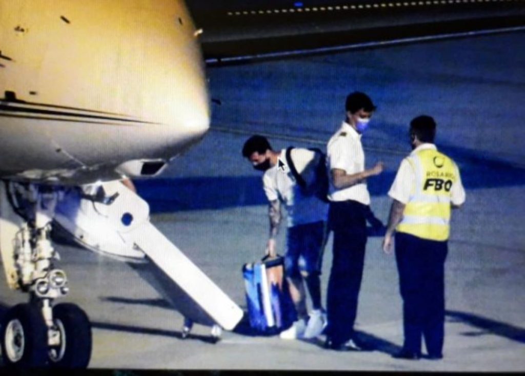 Messi supera el covid-19 y viaja a Francia a reincorporarse al PSG