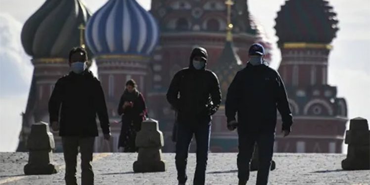 Más del 60% de los rusos están preocupados por sanciones de EEUU que ponen en peligro economía