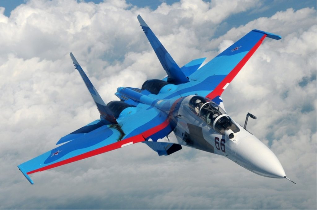 Rusia envía 60 aviones cazabombarderos a zona fronteriza con Ucrania