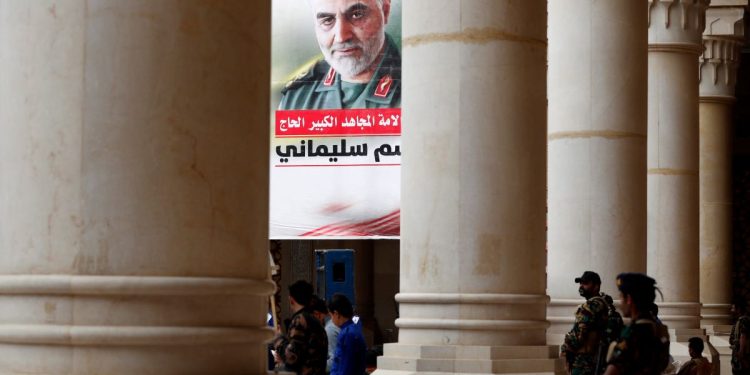 Irán sanciona a 51 estadounidenses por asesinato de ex general Soleimaní
