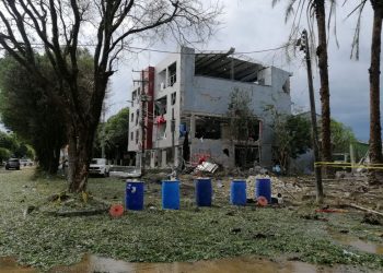 Un muerto y cinco heridos por un carro bomba en Colombia