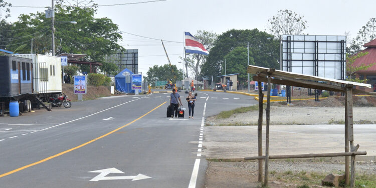 Frontera que comparten Costa Rica y Nicaragua en el sector de Las Tablillas, Los Chiles. Foto archivo de LA PRENSA.