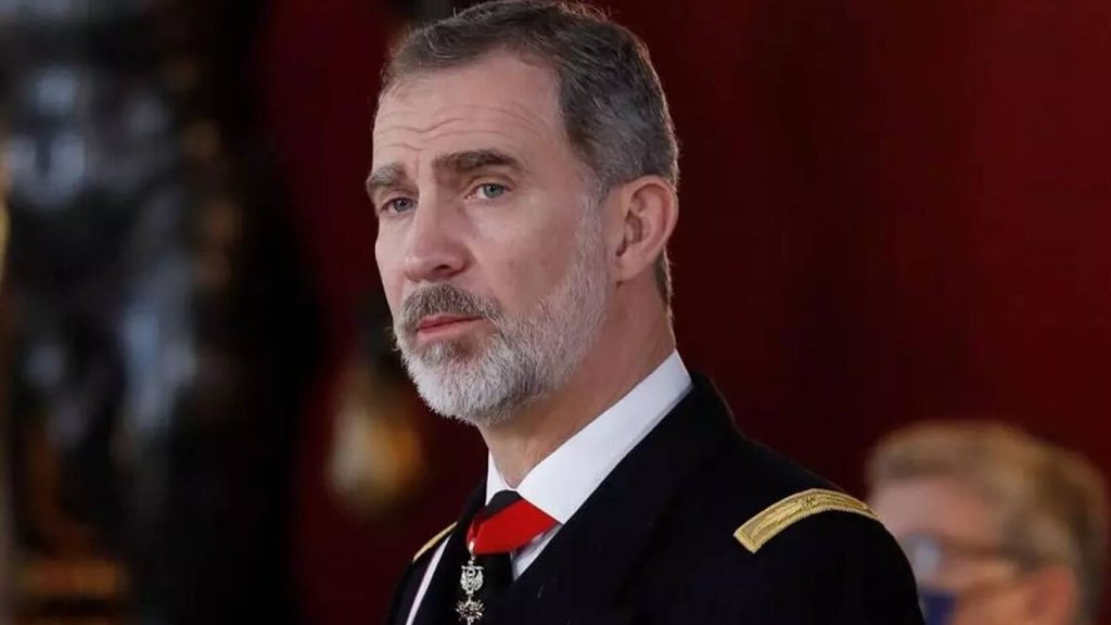 Rey de España da positivo en covid-19 pero con «síntomas leves»