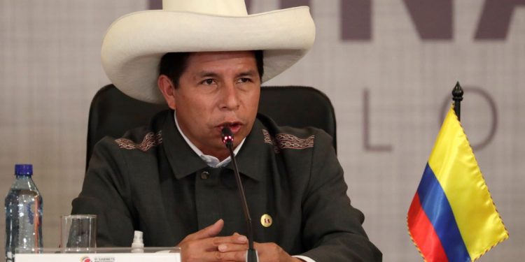 Oposición peruana intentará destituir a Castillo mediante acusación constitucional
