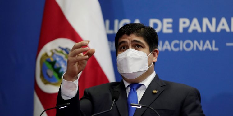 Presidente de Costa Rica alerta de la aniquilación por el cambio climático