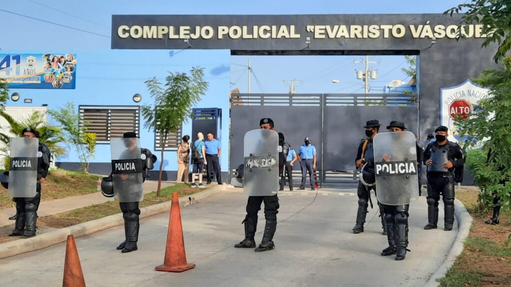 Régimen de Ortega niega derecho de hablar a presos políticos en «El Chipote», denuncia Cenidh. Foto: Artículo 66 / Noel Miranda
