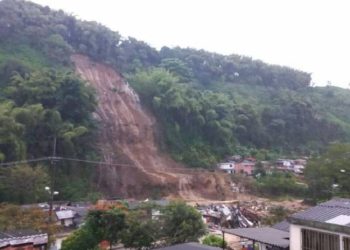 Mueren seis personas por un deslizamiento de tierra en el centro de Colombia
