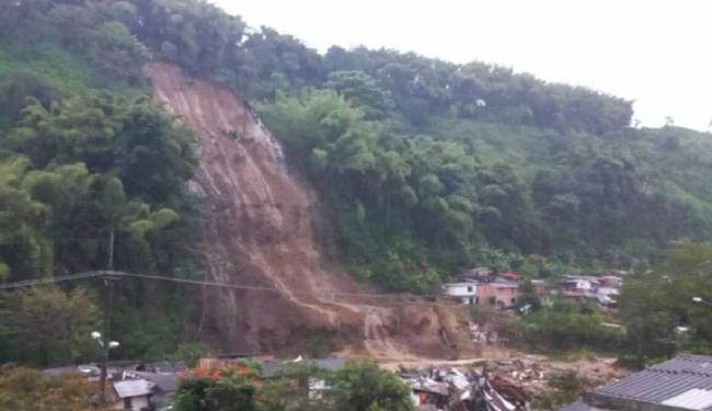 Mueren seis personas por un deslizamiento de tierra en el centro de Colombia