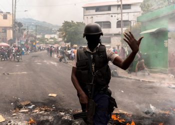 Protestas y enfrentamientos en Haití por aumento salarial en medio de crisis