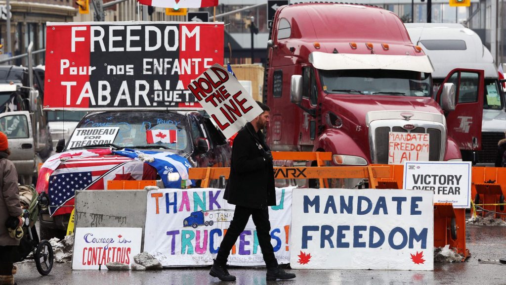 Estados Unidos: Bloqueo de antivacunas golpeará economía de Canadá