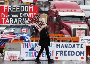 Estados Unidos: Bloqueo de antivacunas golpeará economía de Canadá