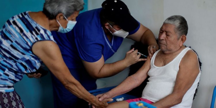 El Salvador llega a 10 millones de vacunas aplicadas contra la covid-19