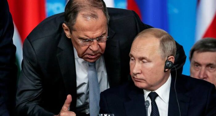 Unión Europea congelará activos de Putin y Lavrov por invasión a Ucrania