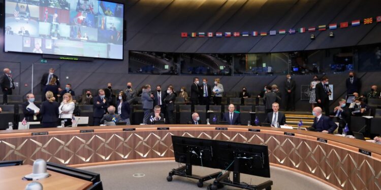 Líderes de la OTAN inician la cumbre sobre la invasión de Ucrania