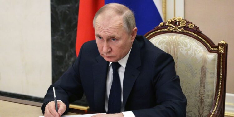 Putin: Invasión en Ucrania va conforme a los planes