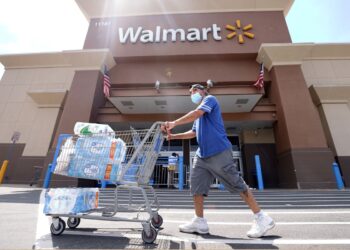 Walmart contratará a 50 mil personas para sus supermercados en EEUU