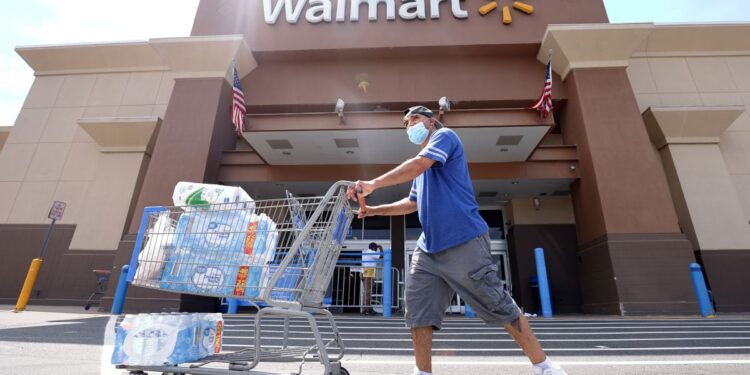 Walmart contratará a 50 mil personas para sus supermercados en EEUU