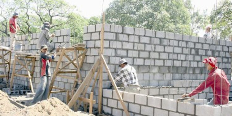 Aplican ajuste del 9.28 % al salario básico del sector construcción en Nicaragua. Foto: Artículo 66 / END