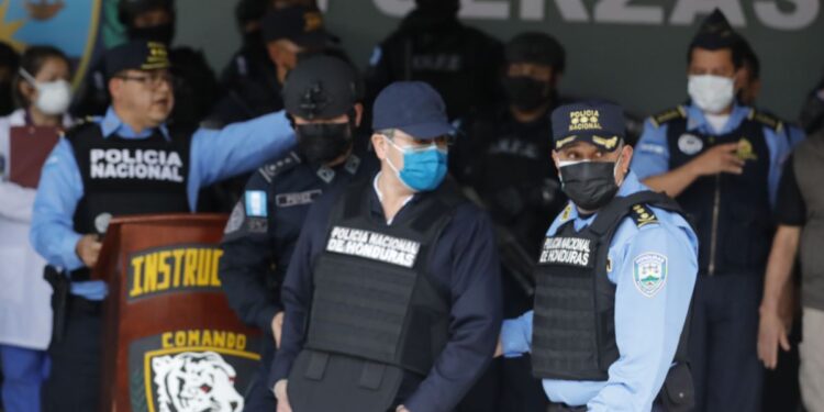 Expresidente hondureño dice que su extradición es "producto de una venganza"