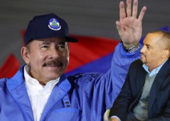 Daniel Ortega oficializa salida de Arturo McFields