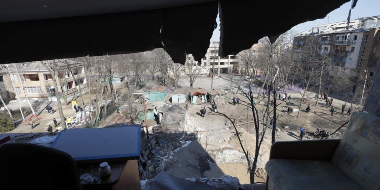 Ucrania informa de decenas de muertos en varias ciudades por ataques rusos. FOTO: EFE / Artículo 66