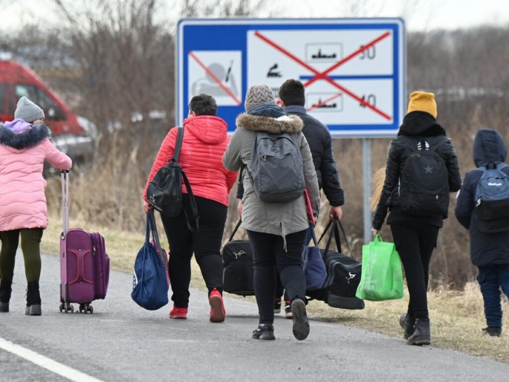 150 mil ucranianos huyen del país en menos de 24 horas y superan los 600 mil