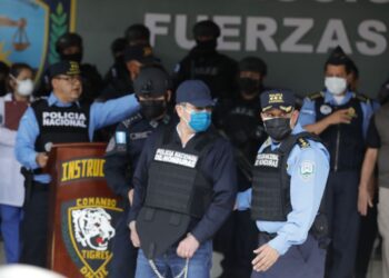 Inicia proceso de extradición de expresidente hondureño, JOH: soy inocente!