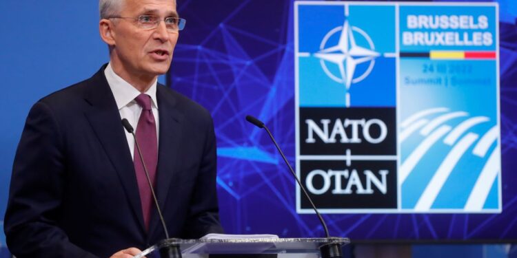 Líderes de la OTAN impulsarán 4 nuevos batallones en el este ante la amenaza rusa