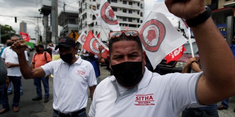 Panificadores y empresa Bimbo llegan a un acuerdo y terminan protestas en Panamá