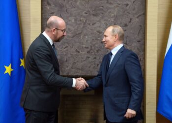 Presidente de Consejo Europeo habla con Putin para que detenga la invasión en Ucrania