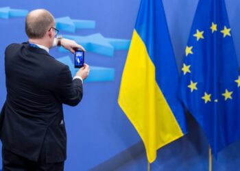 UE inicia proceso de adhesión de Ucrania, Moldavia y Georgia