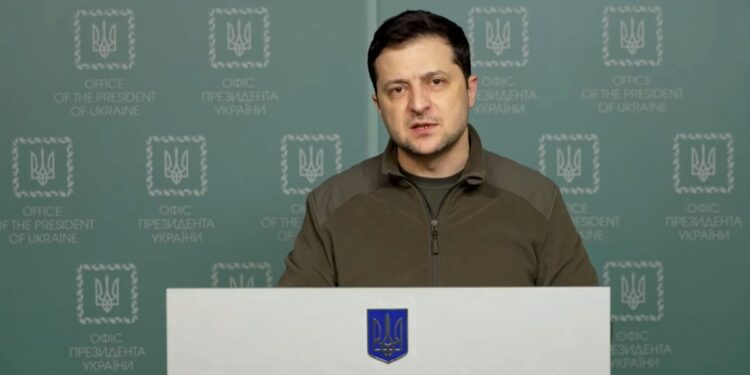 Zelenski promete reconstruir Ucrania y exige a Rusia que lo pague