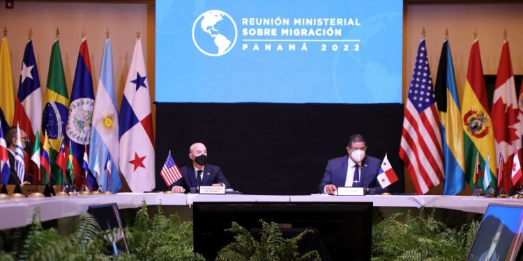 Panamá y EE.UU. unen esfuerzos para reducir paso de migrantes