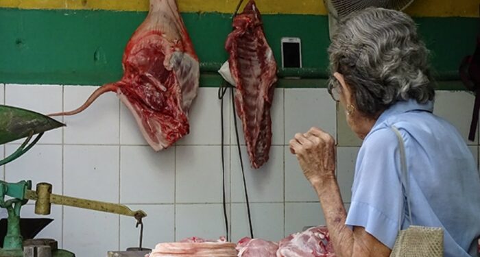 Cuba vive escasez de carne de cerdo, régimen busca aumentar producción