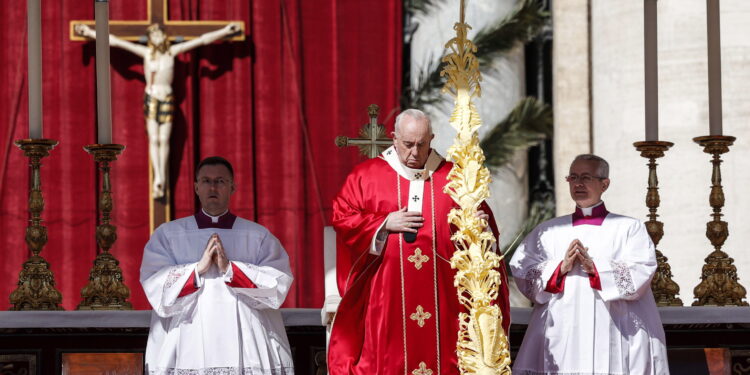 El papa reclama una «tregua pascual» en Ucrania en el Domingo de Ramos