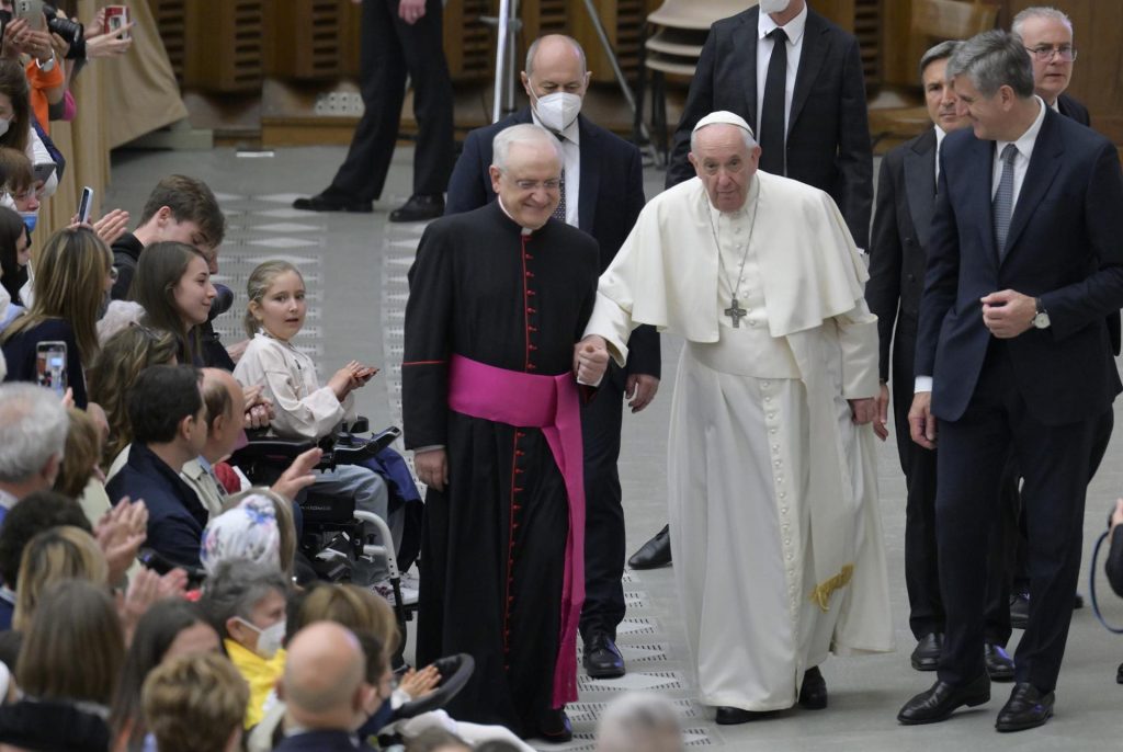 El papa critica la guerra en Ucrania y en el mundo, porque «destruye a todos»