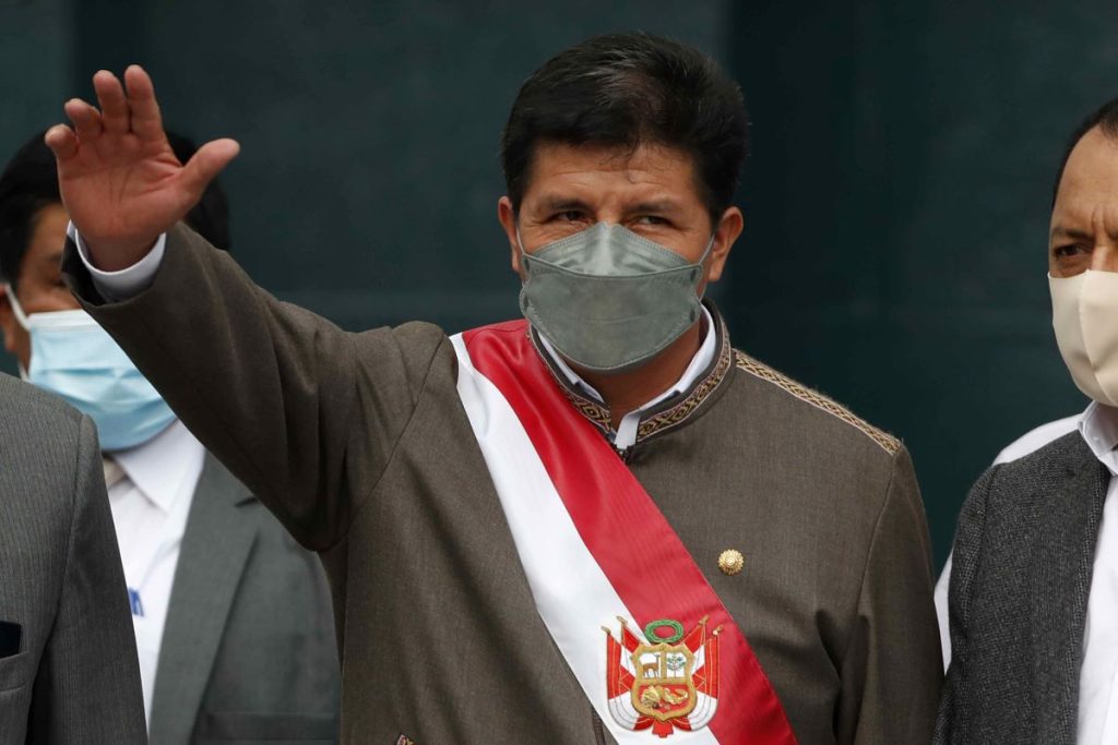 El 68 % de los peruanos está a favor de anticipar las elecciones generales