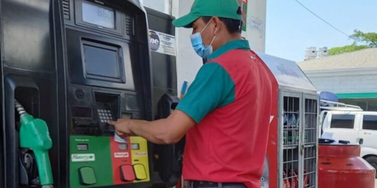 Ortega dice que «asumirá» una vez más alza de los combustibles y gas licuado. Foto: Artículo 66 / Noel Miranda