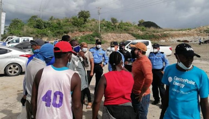 Honduras detiene a 3 personas que trasladaban a 17 cubanos con rumbo a EEUU