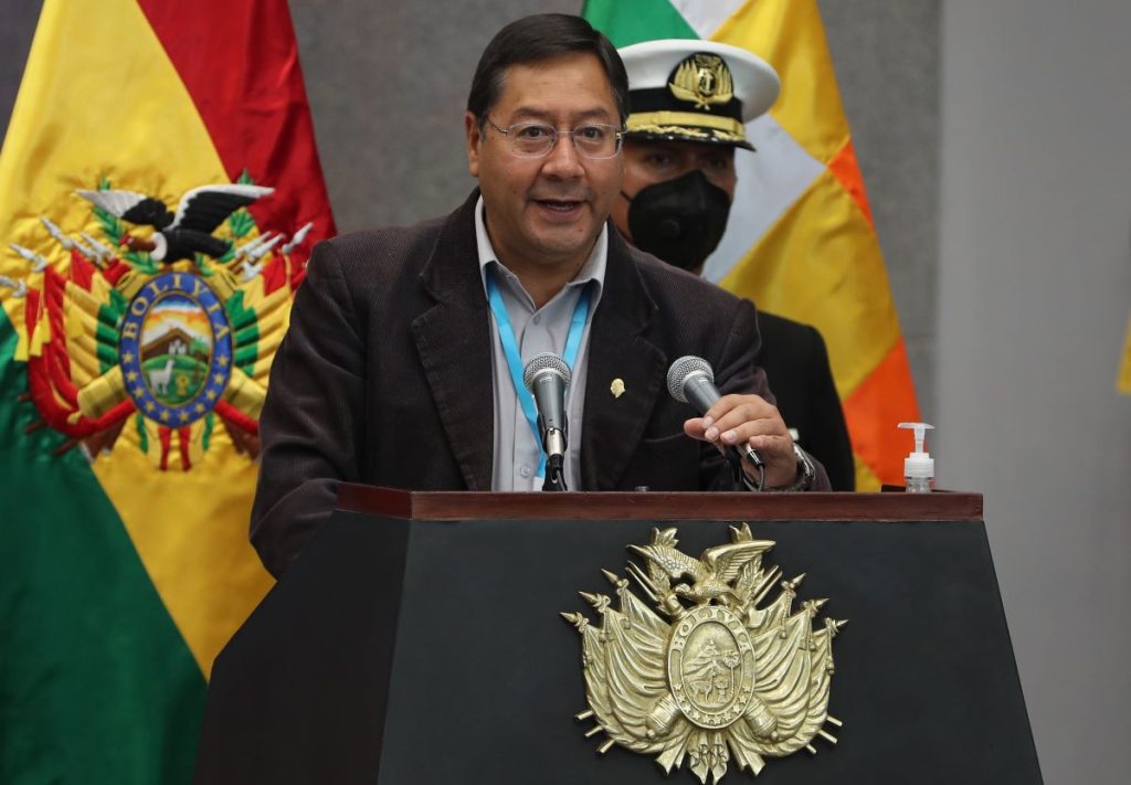 Bolivia: Gobierno de izquierda fija salario mínimo en apenas 4%