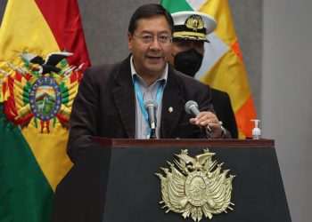 Bolivia: Gobierno de izquierda fija salario mínimo en apenas 4%